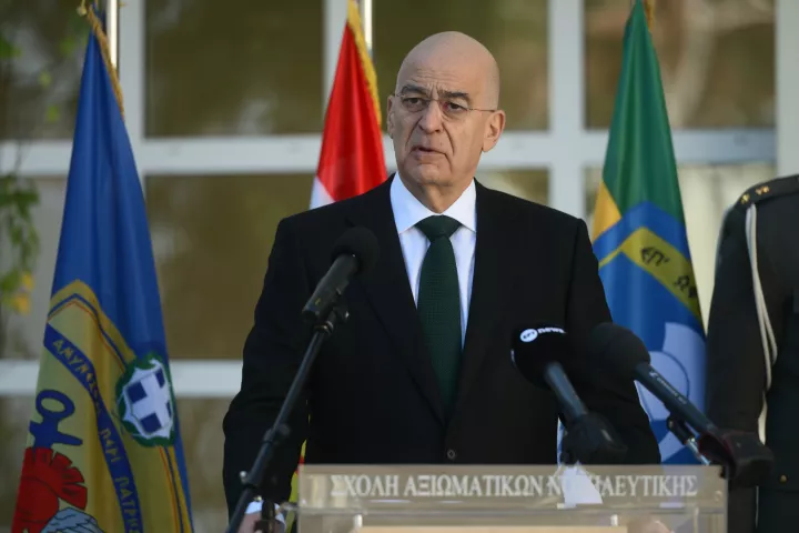 «Βολές» από τουρκικά ΜΜΕ σε Δένδια: Επιχειρεί να εμποδίσει την Τουρκία για αγορά οπλικών συστημάτων (vids)