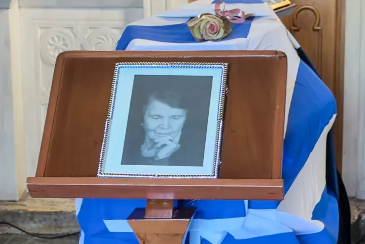 Ελένη Γλύκατζη-Αρβελέρ: Σε λαϊκό προσκύνημα η σορός της - Το μεσημέρι η κηδεία της