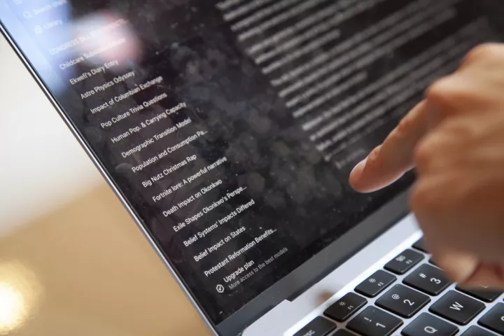 Σουηδία: Η κυβέρνηση θα αναπτύξει δικό της μοντέλο τεχνητής νοημοσύνης, στα σουηδικά