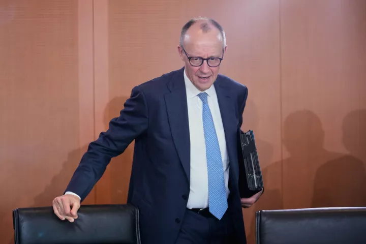 Ο Φρίντριχ Μερτς επανεξελέγη πρόεδρος του CDU