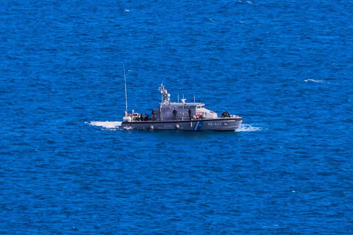 Ναυάγιο στους Καλούς Λιμένες Ηρακλείου: Τρεις νεκροί μετανάστες - Διασώθηκαν 20