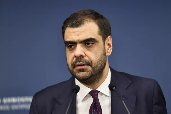 Π. Μαρινάκης: Πρέπει να παραμείνεις στην πολιτική όσο οι πολίτες το θέλουν