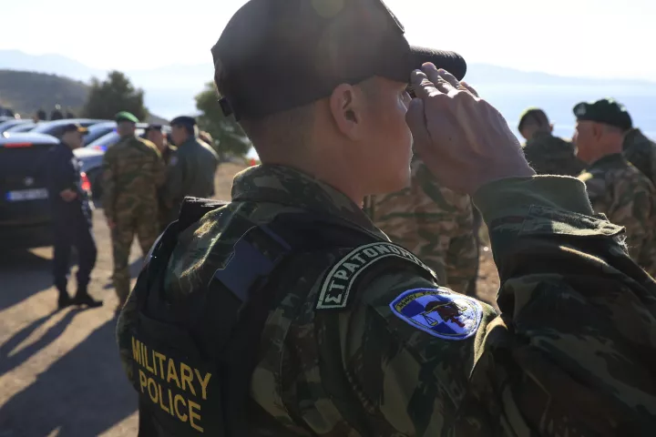 Από σήμερα σε εφαρμογή το νέο μοντέλο στρατιωτικής θητείας: Τα στάδια της εκπαίδευσης, 100 ευρώ αποζημίωση στην παραμεθόριο - Όλες οι αλλαγές