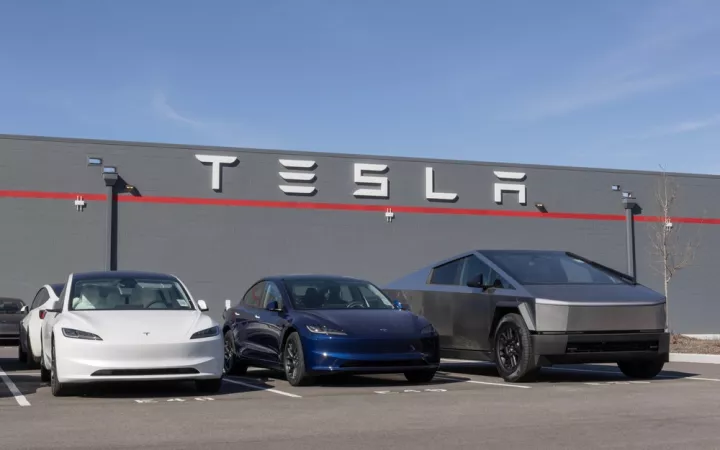 «Μάχη» Tesla με Τμήμα Μηχανοκίνητων Οχημάτων της Καλιφόρνια για την αυτόνομη οδήγηση