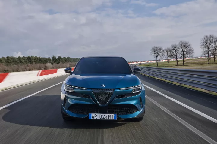 Και όμως: Alfa Romeo με 8 χρόνια εγγύηση και όφελος 2.000 ευρώ