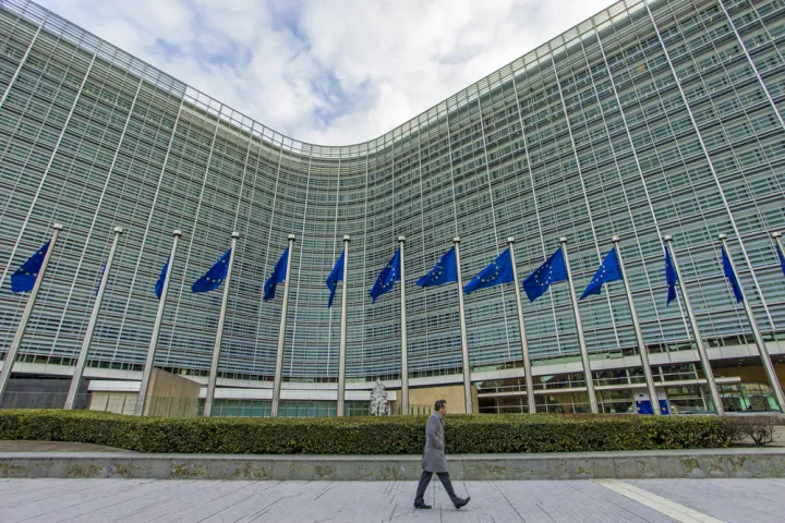 Κομισιόν: Υπογράφηκε ο Κώδικας Δεοντολογίας για αξιόπιστες ηλεκτρονικές αξιολογήσεις στον τουρισμό