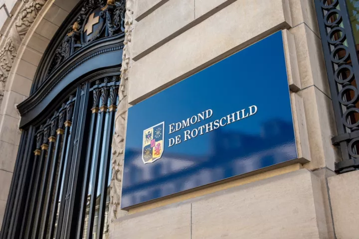 Ελβετία: Η τράπεζα Edmond de Rothschild δηλώνει ότι έλαβε μέτρα  μετά τις αποκαλύψεις της υπόθεσης Έπσταϊν