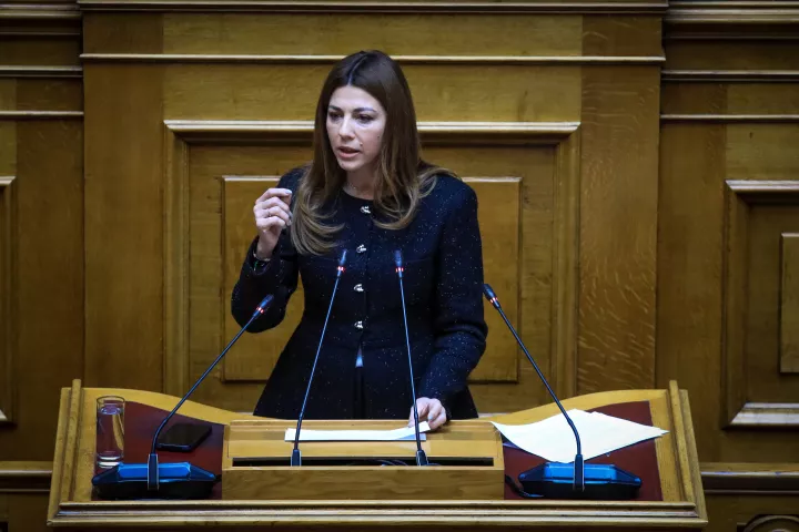 Ζαχαράκη: Δεν καταργούνται αυτήν τη στιγμή οι Πανελλαδικές εξετάσεις – Ποια τα βήματα για το Εθνικό Απολυτήριο