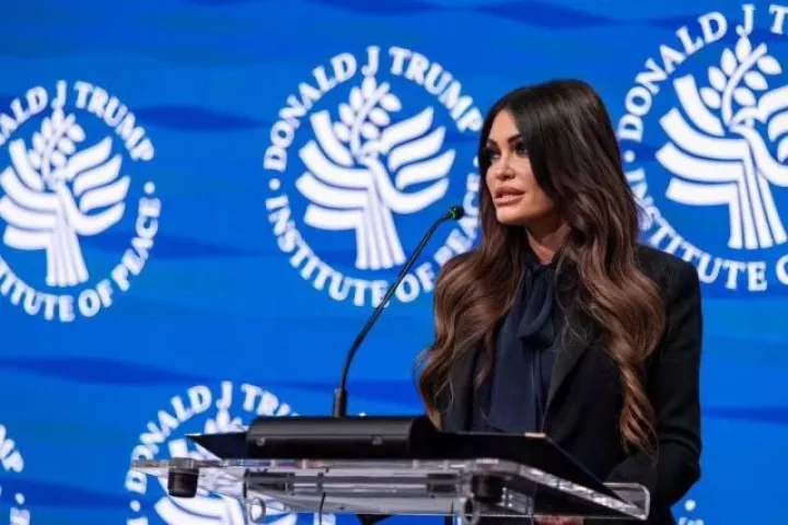 Η Κίμπερλι Γκιλφόιλ ενημέρωσε τον Τραμπ για τα βήματα στις σχέσεις ΗΠΑ - Ελλάδας