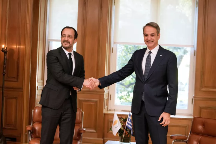 Τηλεφωνική επικοινωνία Μητσοτάκη - Χριστοδουλίδη για τις εξελίξεις στη Μέση Ανατολή