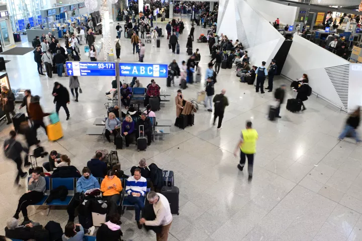 Ελ. Βενιζέλος: Ακυρώθηκαν 45 πτήσεις λόγω Μέσης Ανατολής 