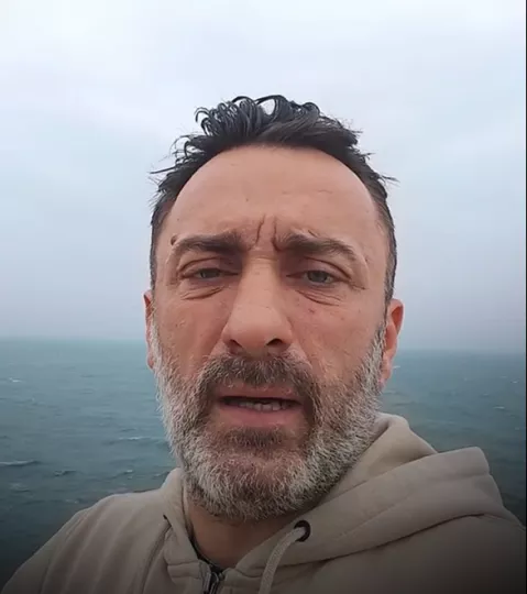 Αγωνία στον Περσικό Κόλπο: Εγκλωβισμένοι Έλληνες με ελλείψεις σε νερό και τρόφιμα (vid)