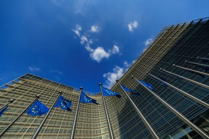 Κομισιόν: Δεν υπάρχουν άμεσες συνέπειες για την ασφάλεια της τροφοδοσίας της ΕΕ σε πετρέλαιο