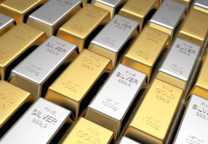 Βυθίζεται το ασήμι, υποχωρεί ο χρυσός