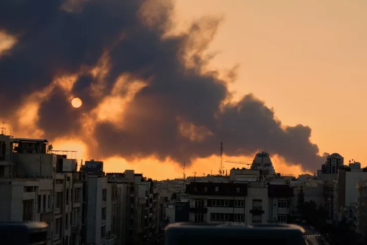 Γαλλικά ΜΜΕ: Πώς «διαβάζουν» τις εξελίξεις στη Μέση Ανατολή και την Κύπρο