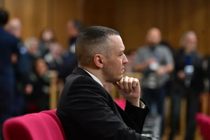 Δίκη Χρυσής Αυγής: Ένοχοι για εγκληματική οργάνωση και στο Εφετείο οι 42 κατηγορούμενοι