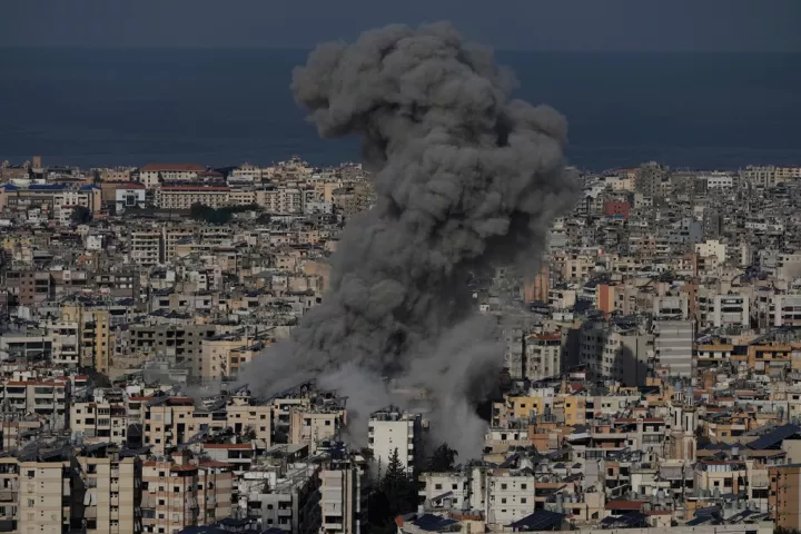 NYT: Δίαυλος των ιρανικών μυστικών υπηρεσιών με τη CIA για τη λήξη του πολέμου