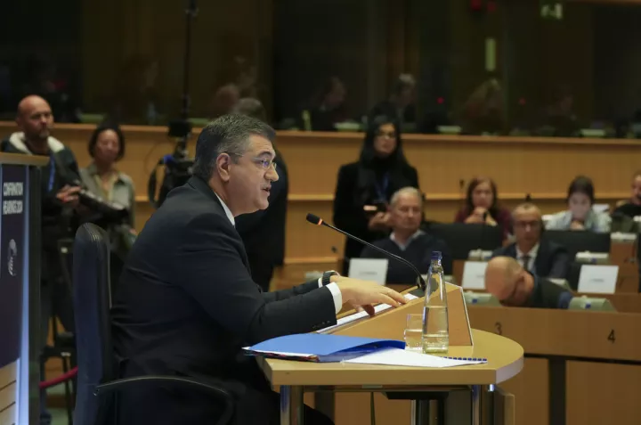 Τζιτζικώστας για Μ. Ανατολή: Θα αυξηθούν τα ασφάλιστρα για τις μεταφορές - Η ΕΕ προετοιμάζεται για αρνητικές συνέπειες 