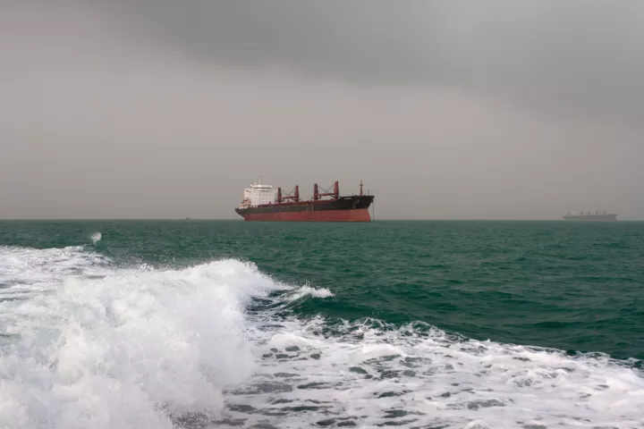 ΟΗΕ: 20.000 ναυτικοί και 15.000 επιβάτες έχουν εγκλωβιστεί στον Περσικό Κόλπο λόγω του πολέμου