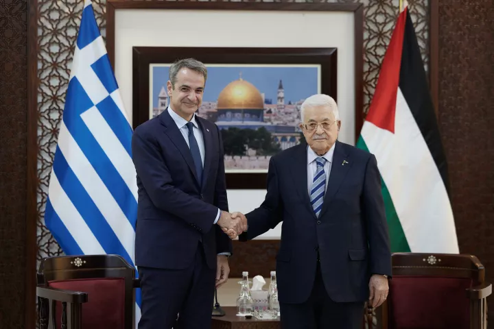 Επικοινωνία Κυρ. Μητσοτάκη - Μ. Αμπάς: Στο επίκεντρο οι εξελίξεις στη Μέση Ανατολή