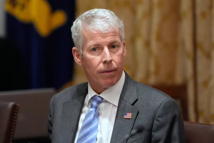 Ράιτ: Το Πολεμικό μας Ναυτικό θα συνοδεύει τα πλοία στα Στενά του Ορμούζ όταν θα είναι λογικό