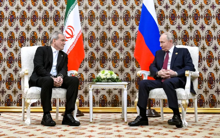  Τηλεφωνική επικοινωνία Πούτιν - Πεζεσκιάν: «Άμεση κατάπαυση του πυρός στο Ιράν» 