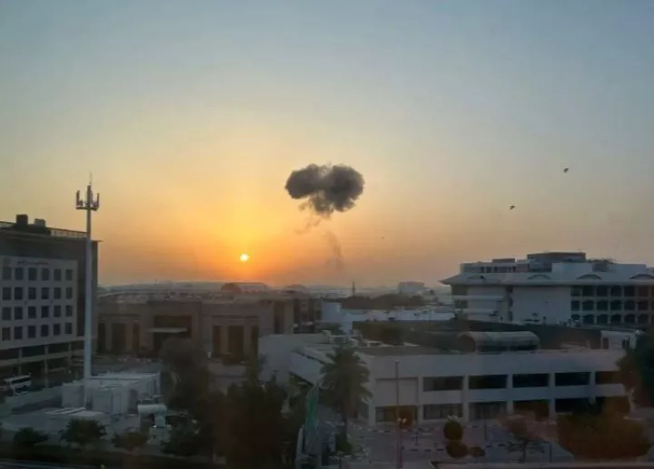 Αναχαίτιση ιρανικού πυραύλου πάνω από το αεροδρόμιο του Ντουμπάι (vids)