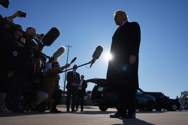 Ο Τραμπ σε παρασκηνιακές συζητήσεις για ανάπτυξη χερσαίων δυνάμεων στο Ιράν