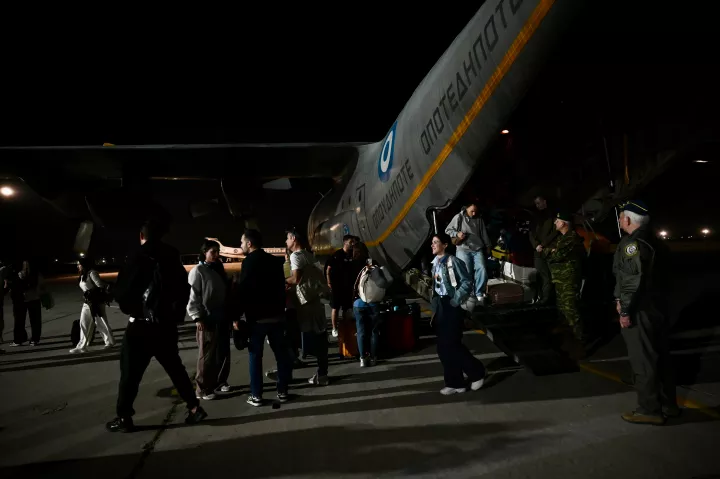 Υπουργείο Εξωτερικών: Επαναπατρίστηκαν 538 Έλληνες από χώρες του Κόλπου το Σάββατο 