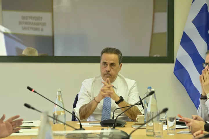 Στ. Παπασταύρου για Τσίπρα: Ξαναγυρνάμε στη ρητορική του «ΕΟΚ και ΝΑΤΟ το ίδιο συνδικάτο»