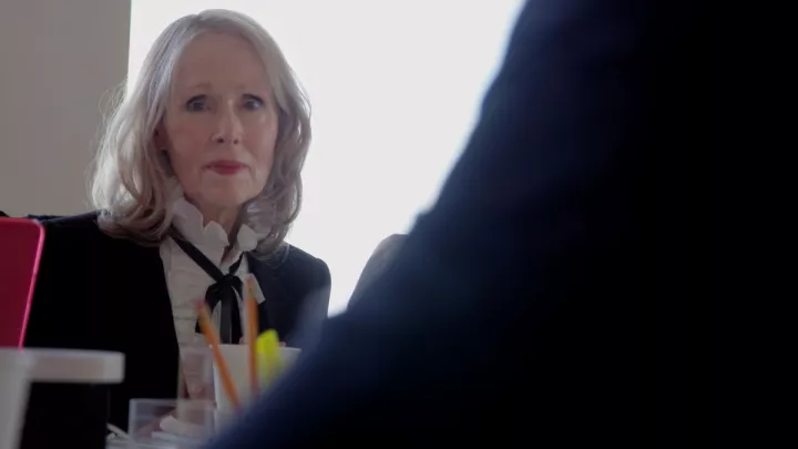 «Ρώτα την Ι Τζιν» για τη δικαιοσύνη και τον Τραμπ