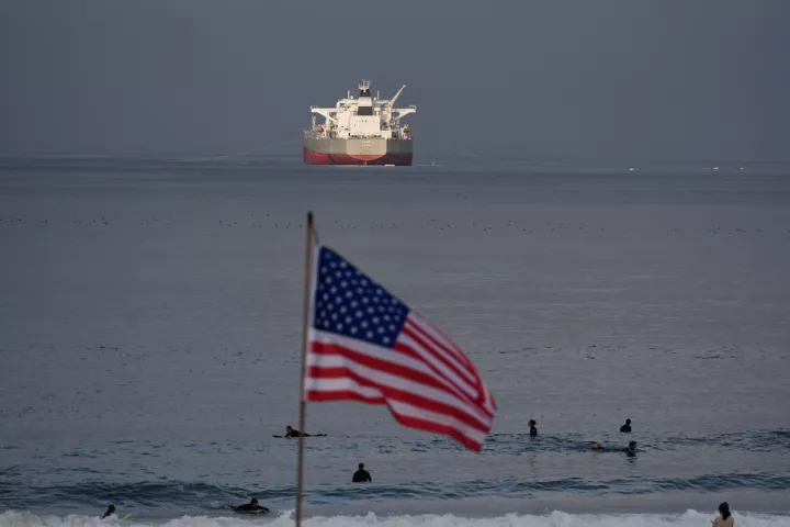 Τα πετρέλαια του Ιράν στο στόχαστρο ΗΠΑ - Ισραήλ