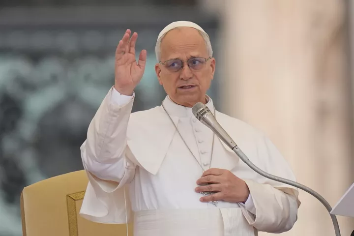 Πάπας Λέων: Να σταματήσει ο τρομερός θόρυβος που προκαλούν οι βόμβες και τα όπλα