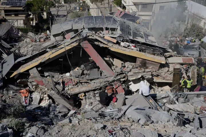 Ο επικεφαλής του Αραβικού Συνδέσμου χαρακτήρισε «ανεύθυνες» τις επιθέσεις του Ιράν εναντίον των γειτόνων του