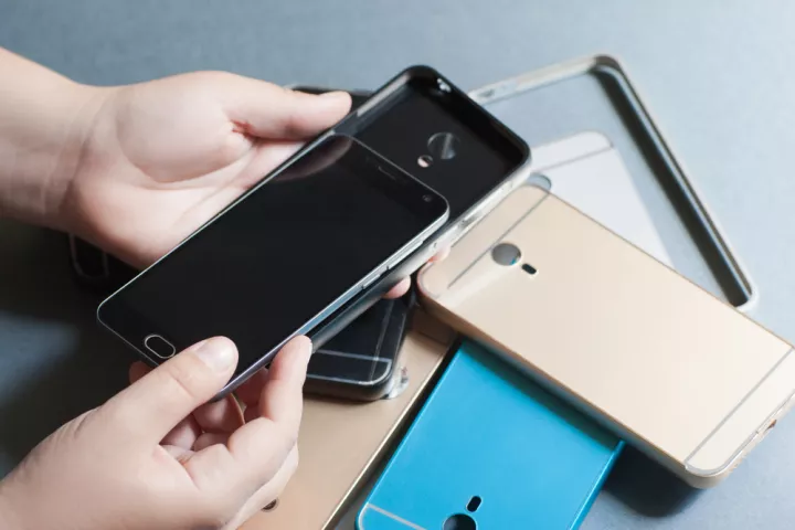 To «στοίχημα» για το smartphone των 40 δολαρίων και το πώς μπορεί να κερδηθεί