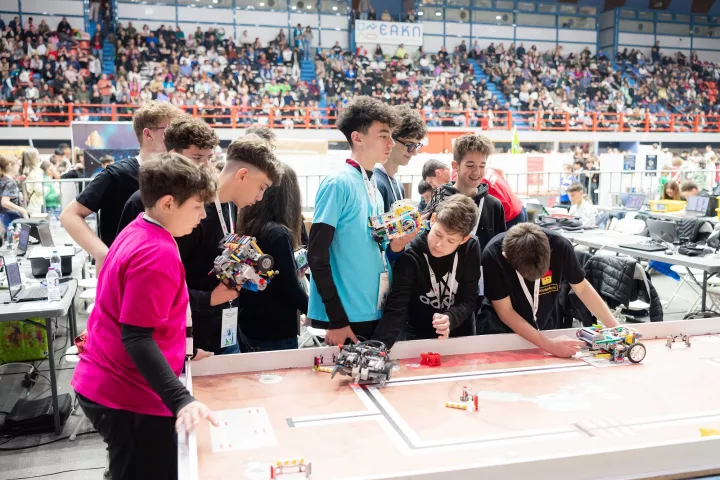 Η Τεχνητή Νοημοσύνη πρωταγωνιστεί στον Πανελλήνιο Διαγωνισμό STEM 2026 με στρατηγικό συνεργάτη την 