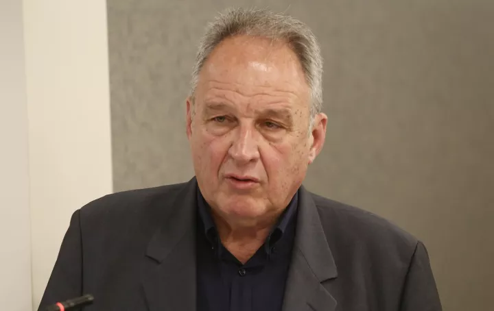 Το δεύτερο κύμα διεύρυνσης προκαλεί νέες αναταράξεις στο ΠΑΣΟΚ: Αντιδράσεις για τον Θ. Πελεγρίνη