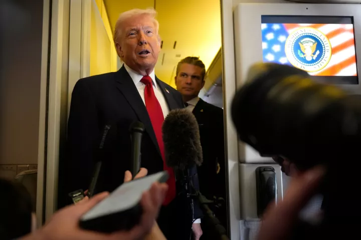 Προειδοποίηση Τραμπ προς το Ιράν: Μπορεί να καταλάβω τα Στενά του Ορμούζ 