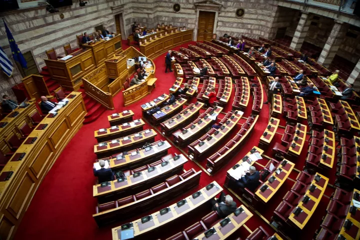 Βουλή: Την Πέμπτη η ψήφιση της ενεργειακής συμφωνίας με CHEVRON και HELLENiQ 