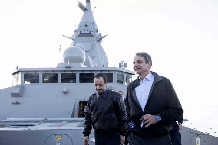 Η «συμπτωματική» αντιπολίτευση και οι δραματικές εξελίξεις στην Ανατολή