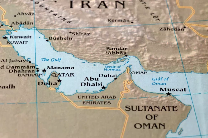 Το Ιράν ξεκίνησε τη ναρκοθέτηση των Στενών του Ορμούζ - Με πρωτόγνωρες στρατιωτικές συνέπειες απειλεί ο Τραμπ