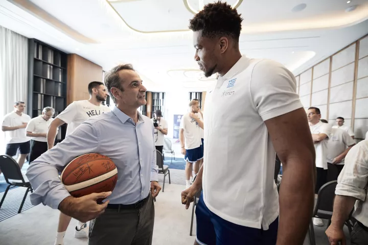 Κυρ. Μητσοτάκης: Ο Γιάννης Αντετοκούνμπο επελέγη ομόφωνα ως μία από τις 20 προσωπικότητες για το Ευρωπαϊκό Τάγμα της Αξίας