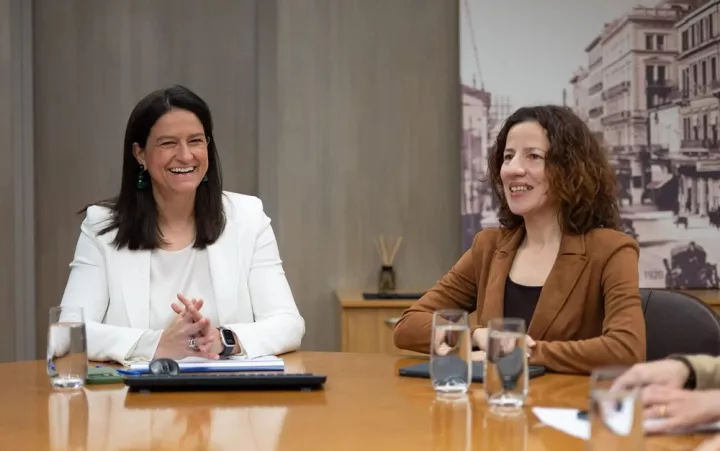 Υπ. Εργασίας: Εύσημα από την Κομισιόν για την Εθνική Κοινωνική Συμφωνία και τις Συλλογικές Συμβάσεις Εργασίας