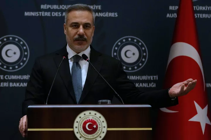 Χ. Φιντάν: Η Τουρκία είναι αντίθετη σε σχέδια που προκαλούν εμφύλιο στο Ιράν