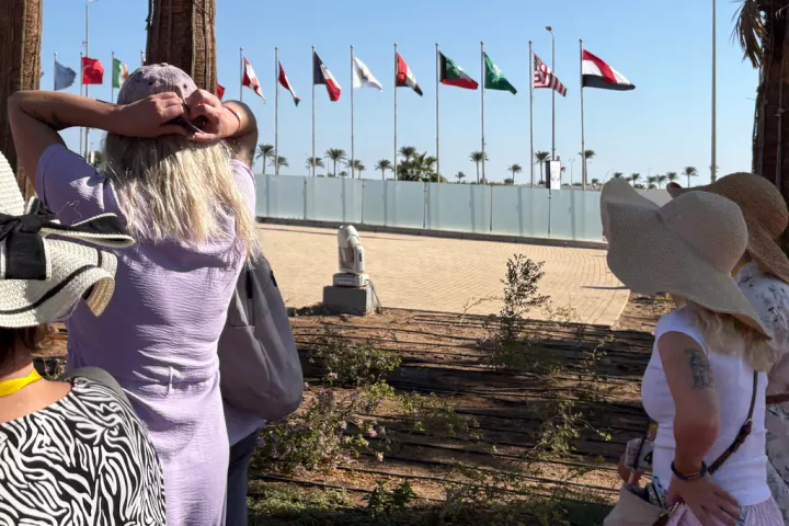 «Η διαμονή στο ξενοδοχείο μας κόστισε 12.000 λίρες»: Βρετανοί τουρίστες εγκλωβισμένοι λόγω του πολέμου στο Ιράν