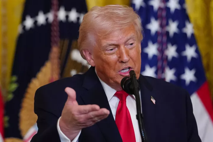 Τραμπ για Πούτιν: Νομίζω πως ίσως βοηθάει λίγο το Ιράν