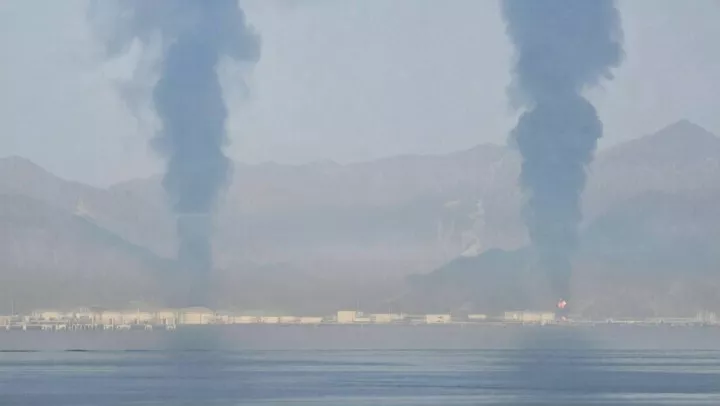 ΗΑΕ: Σταμάτησαν ορισμένες εργασίες στον τερματικό πετρελαίου της Φουτζάιρα, μετά από επίθεση με drone