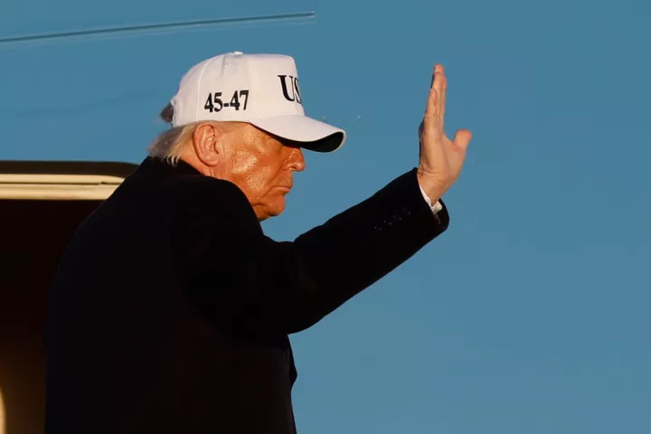 Τραμπ: Το Ιράν είναι έτοιμο για εκεχειρία, εγώ όμως οχι - Δεν γνωρίζω αν ζει ο Μοτζτάμπα Χαμενεΐ, δεν τον έχει δει κανείς