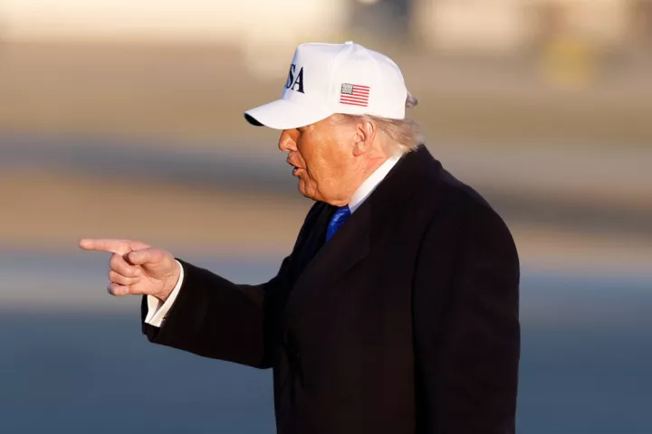 Η κυβέρνηση Τραμπ θα ανακοινώσει συνασπισμό χωρών για τη συνοδεία πλοίων μέσω των Στενών του Ορμούζ