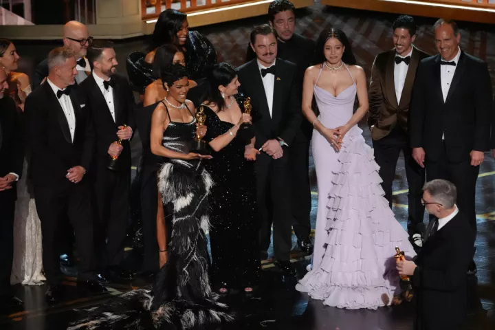 Όσκαρ: Μεγάλος νικητής με έξι αγαλματίδια το «Μια μάχη μετά την άλλη»